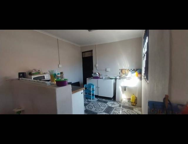 4 BEDROOM HOUSE FOR SALE IN KENSINGTON